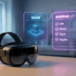 AR-/XR-Brille auf einem Tisch in heller, moderner Umgebung mit schwebenden Hologrammen: ein Gaming-Interface und eine Einkaufsliste – symbolisiert die Verschmelzung von Alltag und digitaler Realität.